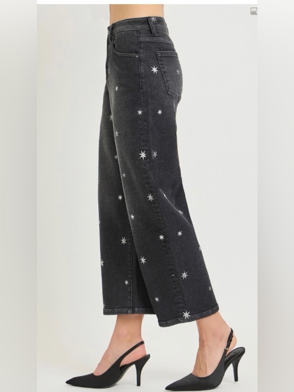 Risen Crop Barrel Leg Embroidered Star Jeans - Picture 4 of 4